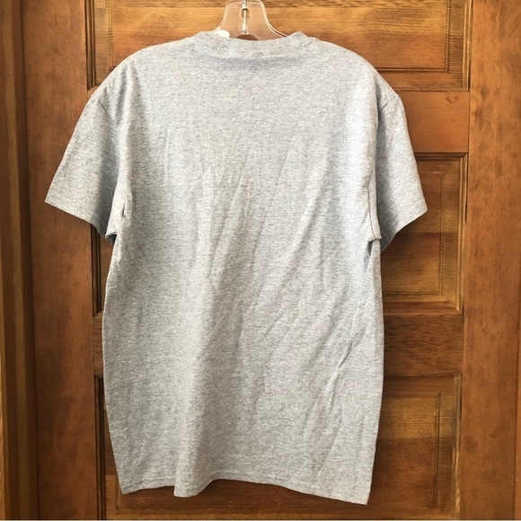 FRIENDS TV SERIES/ NWT/ Central Perk Coffee/ Gray/ Christmas Tee/ size M - Picture 2 of 6